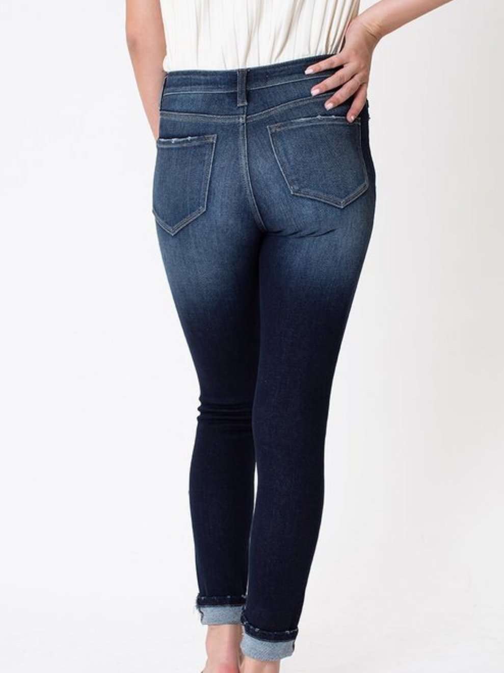 The Ankle Skinny Jeans {dark}